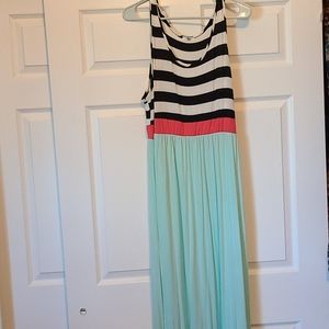 Égs maxi dress with POCKETS